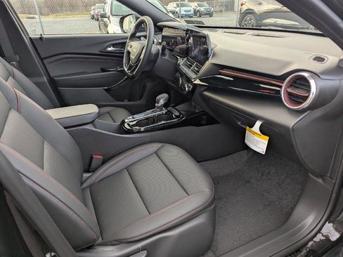 New 2026 Chevrolet Trax RS w/ Sunroof Package image 55