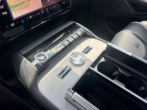New 2026 Lincoln Navigator L Reserve AWD/4WD image 23