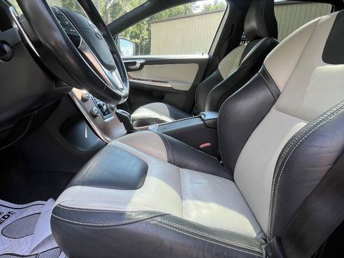 Used 2015 Volvo XC60 T6 Platinum FWD image 21