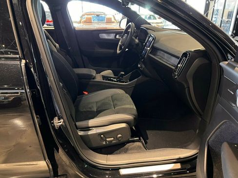 Used 2023 Volvo C40 P8 Recharge Ultimate image 15