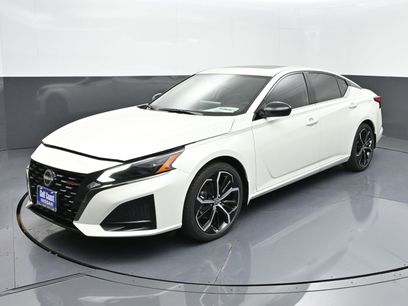 New 2025 Nissan Altima 2.5 SR w/ SR Premium Package