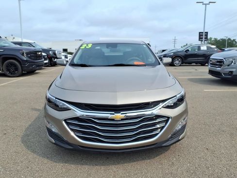 Used 2023 Chevrolet Malibu LT FWD image 2