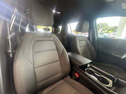 Used 2025 Chevrolet Equinox LT image 27