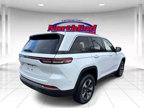 Used 2022 Jeep Grand Cherokee Limited 4xe AWD/4WD image 3