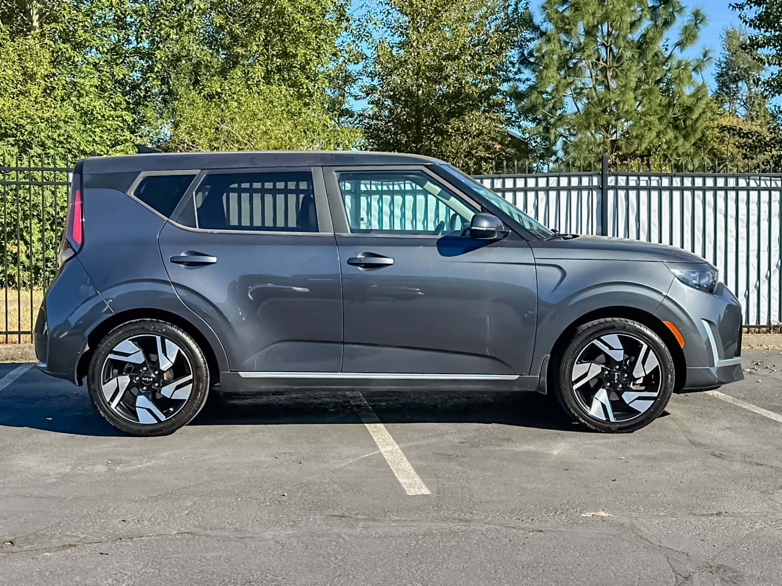 Used 2023 Kia Soul GT-Line FWD image 3