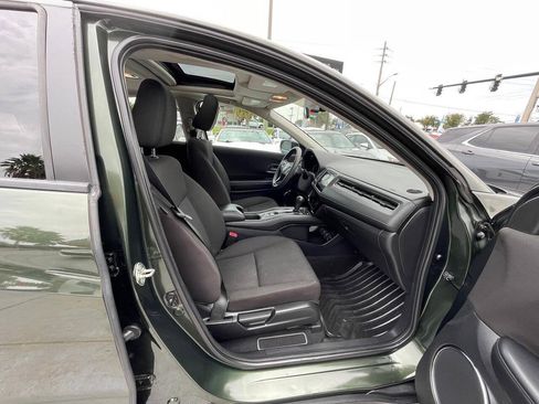 Used 2017 Honda HR-V EX image 8