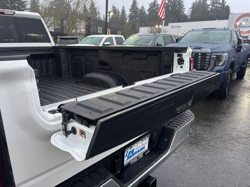 Certified 2025 GMC Sierra 3500 SLT w/ X31 Off-Road Package image 12