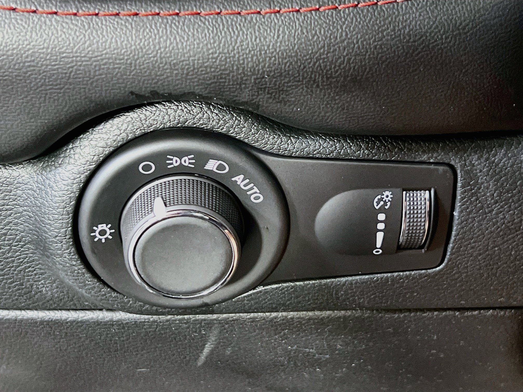 Used 2024 Dodge Durango GT AWD/4WD image 10