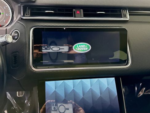 Used 2022 Land Rover Range Rover Velar R-Dynamic S AWD/4WD image 18