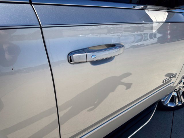Used 2016 Chevrolet Tahoe LTZ AWD/4WD image 12