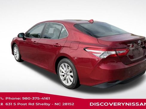 Used 2020 Toyota Camry LE FWD image 4
