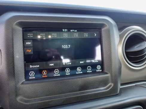 Used 2022 Jeep Wrangler Sport image 19