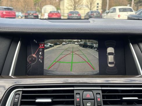Used 2015 BMW 750Li xDrive image 21