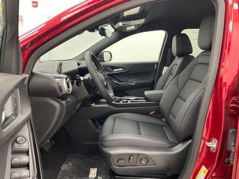 New 2026 Chevrolet Equinox LT w/ Convenience Package II AWD/4WD image 9