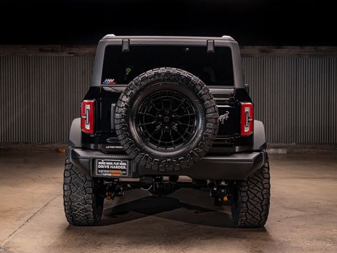 Used 2023 Ford Bronco Badlands w/ Sasquatch Package AWD/4WD image 8