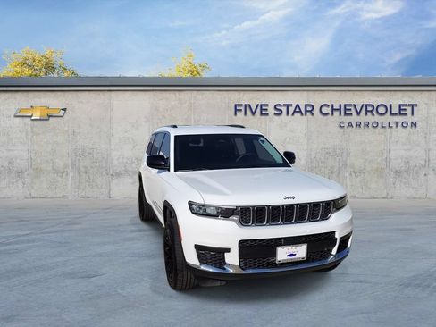 Used 2023 Jeep Grand Cherokee L Laredo RWD image 3