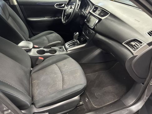 Used 2019 Nissan Sentra SR image 11