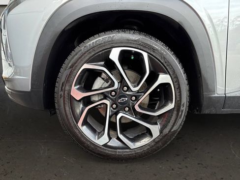 Used 2024 Chevrolet Trax RS w/ Driver Confidence Package FWD image 10
