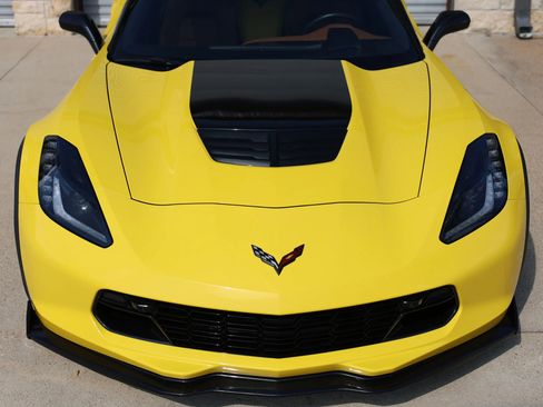 Used 2016 Chevrolet Corvette Z06 w/ 2LZ Preferred Equipment Group image 12