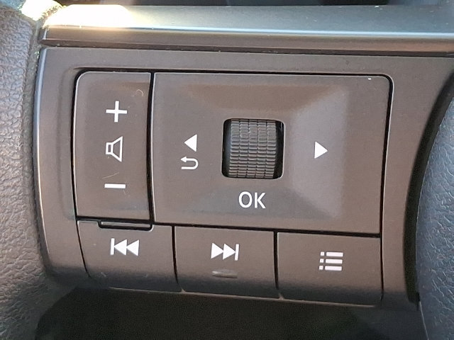 Used 2024 Nissan Rogue S FWD image 21