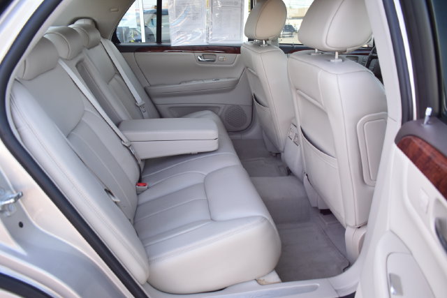Used 2007 Cadillac DTS Luxury I w/ Sun And Sound Package FWD image 33