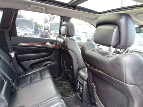 Used 2011 Jeep Grand Cherokee Limited AWD/4WD image 16
