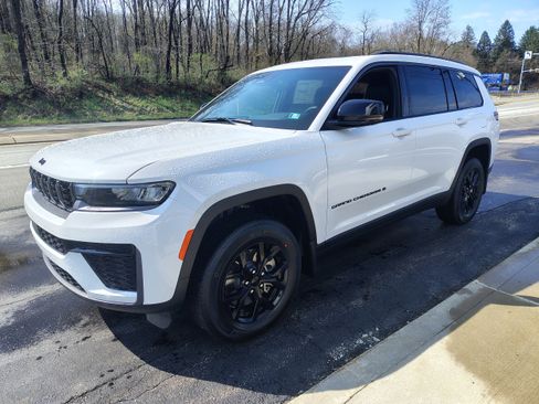 New 2026 Jeep Grand Cherokee L 4WD image 4
