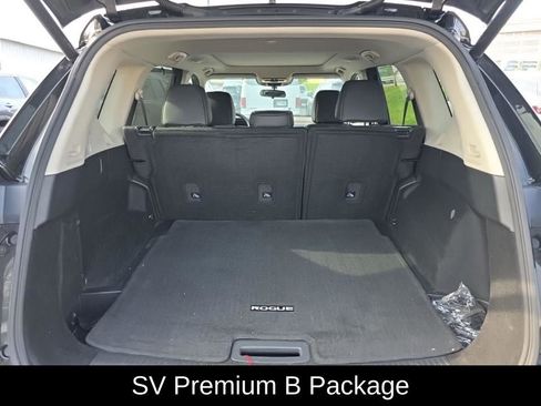 Used 2023 Nissan Rogue SV w/ SV Premium B Package image 7