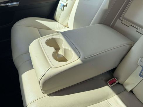 Used 2018 Toyota Avalon XLE Premium w/ All Weather Liner Package FWD image 9