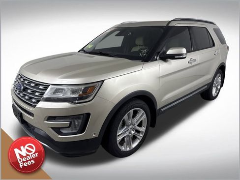 Used 2017 Ford Explorer Limited w/ Equipment Group 301A image 8