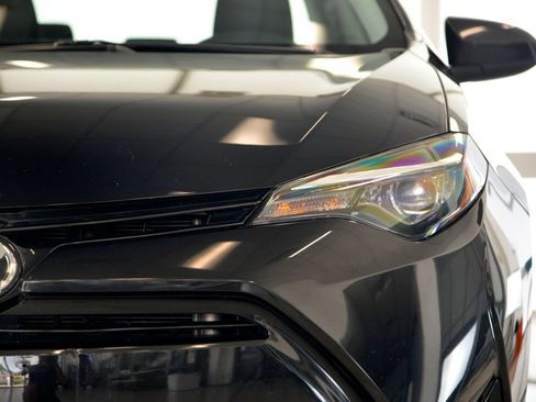 Used 2018 Toyota Corolla LE FWD image 11