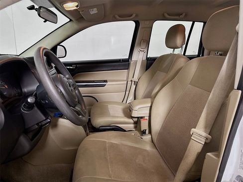 Used 2014 Jeep Compass Sport w/ Power Value Group image 8