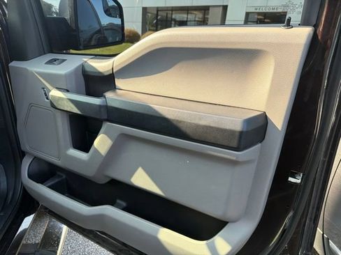 Used 2018 Ford F150 XL w/ Equipment Group 101A Mid AWD/4WD image 9