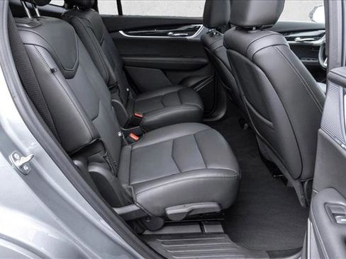 Used 2025 Cadillac XT6 Premium Luxury image 26