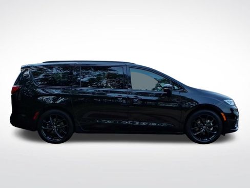 Used 2026 Chrysler Pacifica Limited w/ S Appearance Package FWD image 7