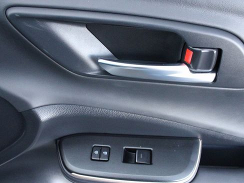 Used 2023 Toyota Crown Limited image 44