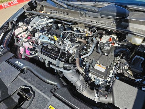 Used 2025 Toyota Prius LE image 23