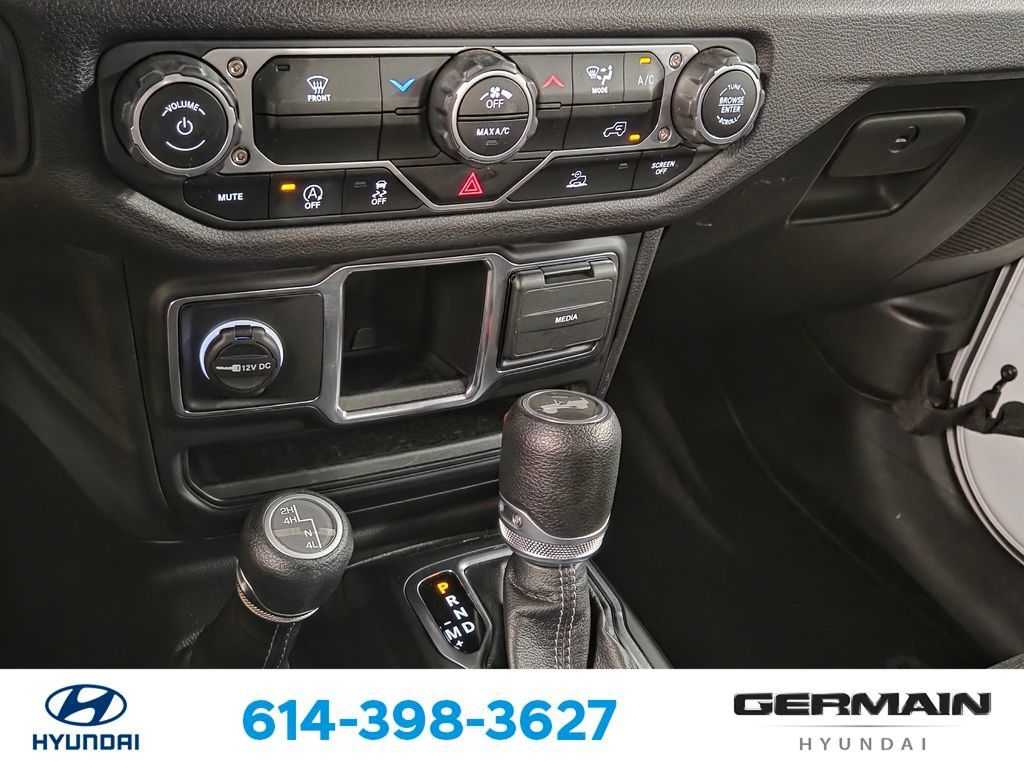 Used 2024 Jeep Wrangler Sport AWD/4WD image 25