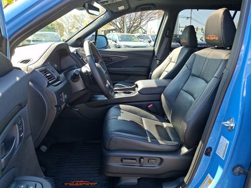 Used 2024 Honda Passport TrailSport image 13