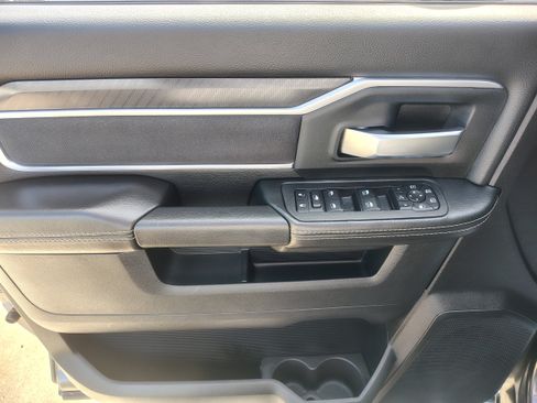 Certified 2025 RAM 2500 Big Horn AWD/4WD image 18