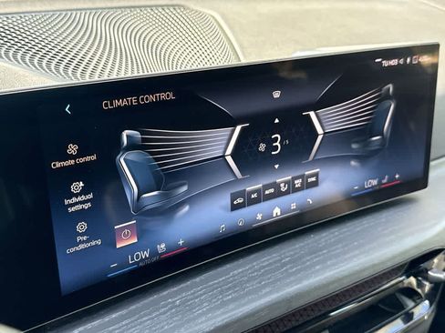 Used 2025 BMW 330i Sedan image 20