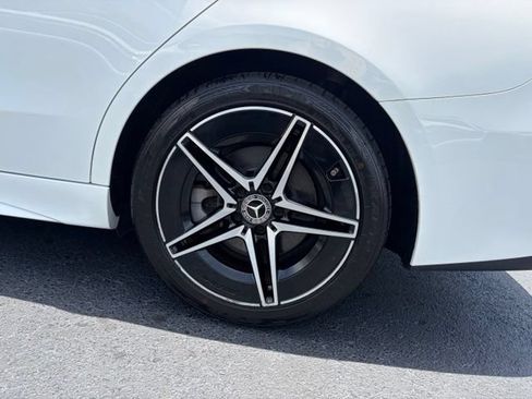 Used 2024 Mercedes-Benz C 300 Sedan image 9