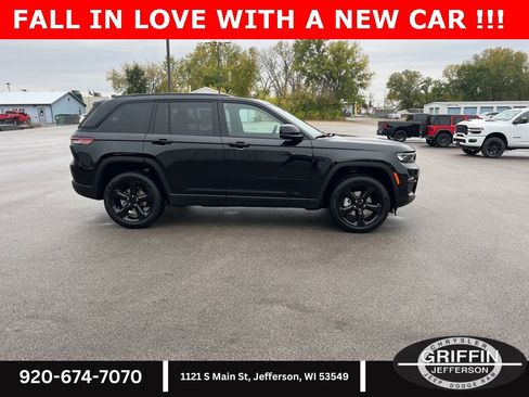 New 2025 Jeep Grand Cherokee Limited w/ Luxury Tech Group II image 10