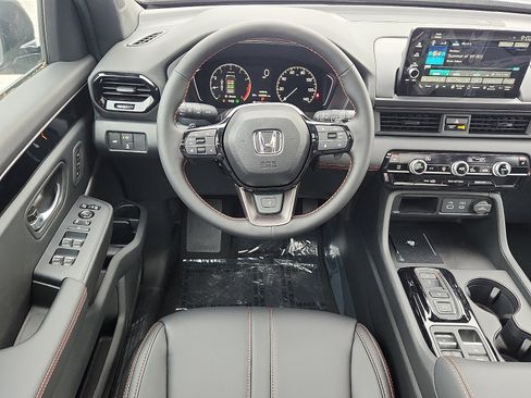 New 2025 Honda Pilot TrailSport image 7