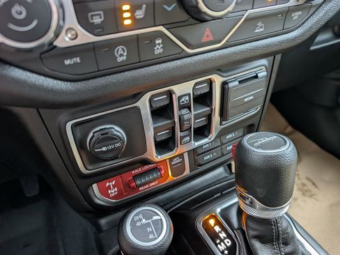 New 2026 Jeep Gladiator Sport AWD/4WD image 30