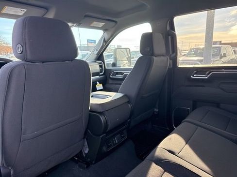 Used 2026 Chevrolet Silverado 2500 LT w/ Convenience Package image 16