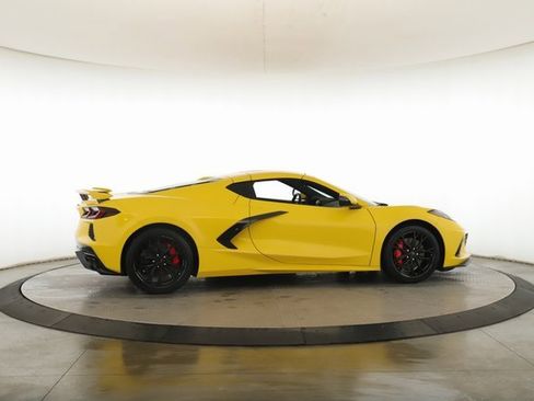 Used 2025 Chevrolet Corvette Stingray Coupe w/ 1LT image 6