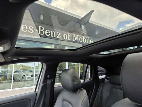 Certified 2021 Mercedes-Benz GLA 250 GLA 250 w/ Premium Package image 12