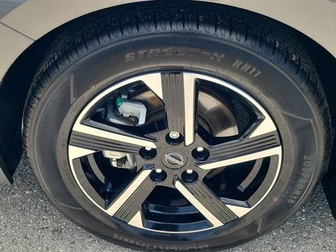 Certified 2024 Nissan Sentra SV FWD image 8