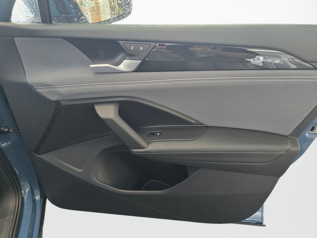 New 2026 Volkswagen Tiguan SE AWD/4WD image 41